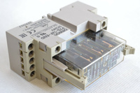 Omron P7S-14F-END + G7S-4A2B-E DC24V Relaissockel mit Sicherheitsrelais