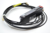 Keyence FS-N41C + FU-67TZ Digitaler Lichtleitersensor + Lichtleitergeräte