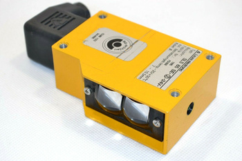 Leuze SLS 85 SE-2-24V Fotoelektrischer Sensor Photoelectric Sensor