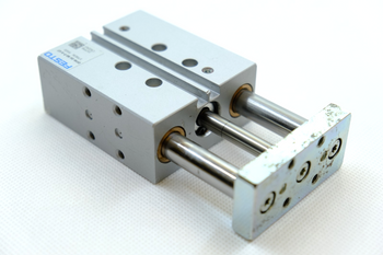 Festo DFM-16-40-P-A-GF (170836) Führungszylinder, Guided drive