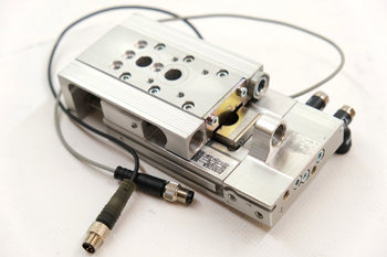 Aventics MSC-DA-012-0020-HG-EE-EE-02-M-S-0-0-ACC | R412019191 + 2 Sensors