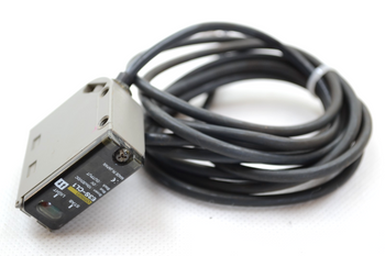 Omron E3S-CL1 Photoelectric Sensor