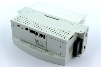 KUKA / Lenze KSD1-32 | 00-105-351 | E93DA113I4B531 Servo Drive Module