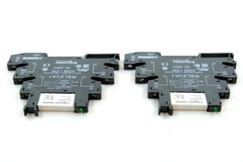 Schneider Electric RSLZVA1 Socket with relay x 2 pcs