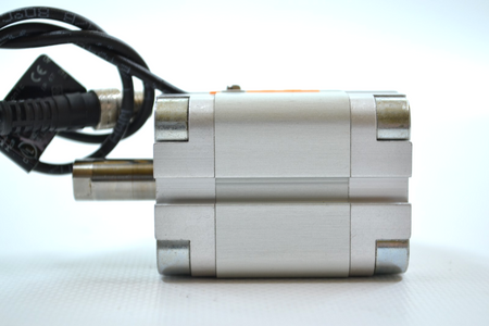 Festo ADVU-25-15-P-A (156524) Compact cylinder + proximity sensor