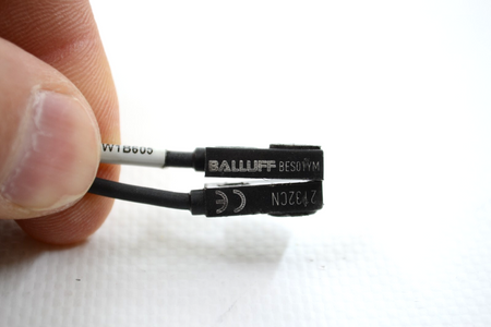 Balluff BES01YM BES R04KC-PSC25F-EP00,3-GS49 Set of 2 Inductive sensors