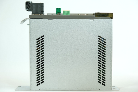 ELAU PacDrive C200/A2/1/1/1/00 id: 13130260-001 Servo Controller (Schneider)