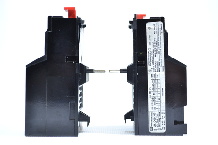 Telemecanique LR1-D09303 65A Overload Relay x 2 units New!