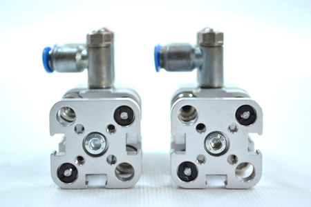 Festo ADVUL-16-10-P-A-S2 (165090) Satz mit 2 Kompaktzylinder