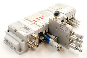 Aventics PLC: 42-U4 R480796735 x 1 + AES-D-BC-ECAT R412018225 Układ pneumatyczny