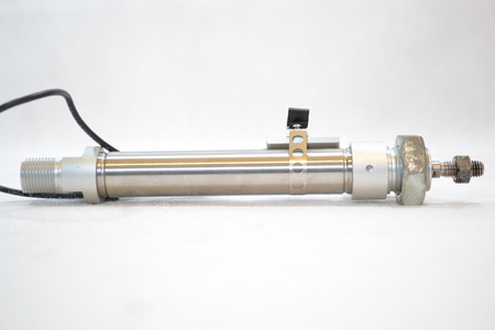 Festo DSNU-20-80-P-A (14328) ISO cylinder + 1 x proximity sensor