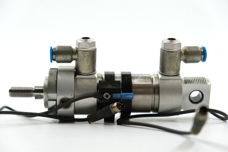 Festo DSNU-32-20-PPV-A (193992) Round cylinder + 2 proximity sensors