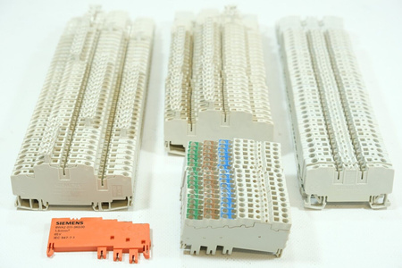 Siemens 8WA2 011-1DG20; -3KE11; -2DG40 690V; -2DG20 800V x 127 pcs. Terminal blocks