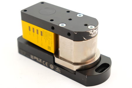 Pilz PSEN sl-0.5p 2.2 switch + PSEN sl-0.5 2.1 actuator (570512 + 570521)