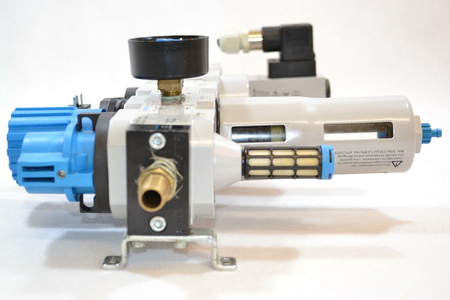 Festo LFR-D-MIDI-A + HE-...-D-MIDI + HEE-...-D-MIDI-24 + HEL-. Filter pressure regulator