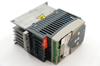 Telemecanique Altivar 11 ATV11HU12M2E320 Frequenzumrichter Frequency Converter