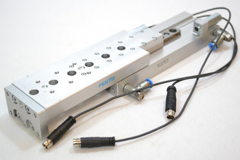Festo SLT-10-80-P-A (170559) Mini siłownik suwakowy + 2 Czujniki zbliżeniowe IFM