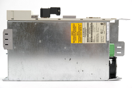 Siemens 6SE7021-0TP50-Z Z=F01+C23+G42+G91+K80 Masterdrives Umrichter Ersatzteile