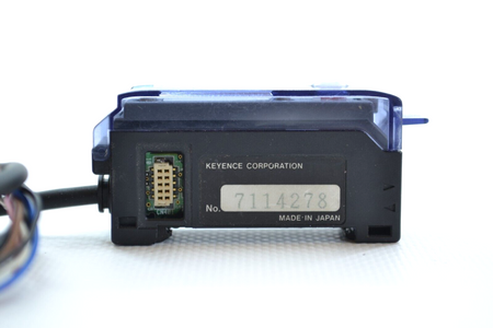 Keyence FS-V1P Lichtleiterverstärker Fotoelektrischer Sensor