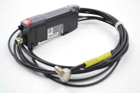 Keyence FS-N41C + FU-67TZ Digitaler Lichtleitersensor + Lichtleitergeräte