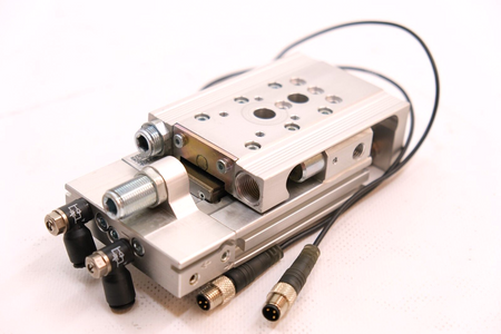 Aventics MSC-DA-012-0020-HG-EE-EE-02-M-S-0-0-ACC | R412019191 + 2 Sensoren