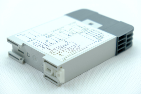 ABB 2TLA010033R0000  Przekaźnik bezpieczeństwa