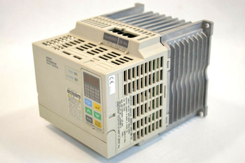 Omron 3G3EV-AB015M-CE Sysdrive 1,5 kW Frequenzumrichter Inverter