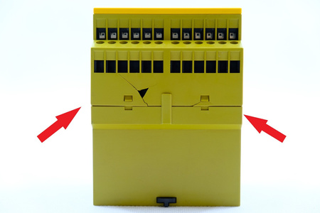 Pilz PNOZ 11 230VAC/24VDC 7s 10 (774086) Sicherheitsschaltgerät, Safety relay