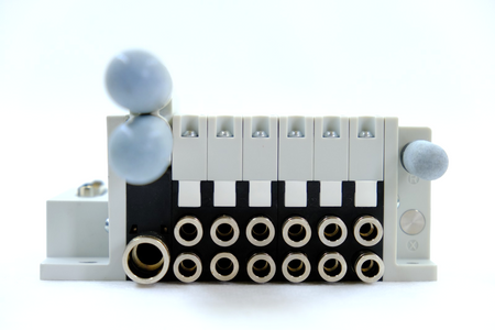 Aventics R480780189 +R422103007 x 6 + R419500477 Pneumatic system