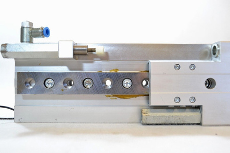 Festo SLT-20-150-A-CC-B (197908) Mini Slide Cylinder + 2 x Näherungssensoren