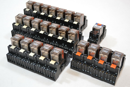 Schrack ZG4500C4 + YZG7870 / ZG460720 / PT570024 x 24 pieces Mini relay socket