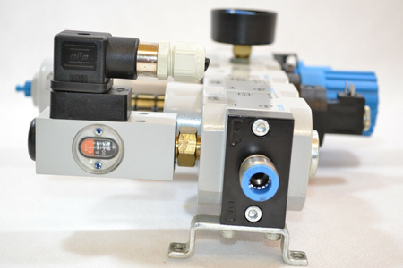 Festo LFR-D-MIDI-A + HE-...-D-MIDI + HEE-...-D-MIDI-24 + HEL-. Filter pressure regulator