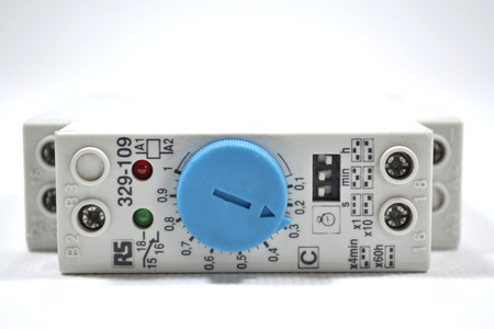 Crouzet M2C 88882304 Przekaźnik czasowy