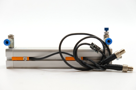 Festo ADN-16-120-A-P-A (536218) Kompaktzylinder + 2 Näherungssensoren