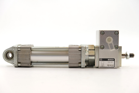 BOSCH 0822241801 (0 822 241 801) + 0821401141 (0 821 401 141) Nowy!