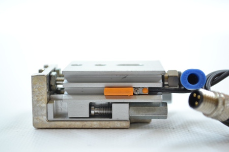 Festo SLT-6-10-P-A (170549) Mini prowadnica+ czujnik zbliżeniowy