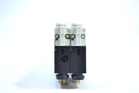 Festo 533347 + 533346 Magnetventil Solenoid Valve x 2 Stück