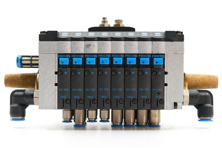 Festo CPV14-GE-FB-8 (18262) + 8 x CPV14-M1H-5LS-1/8 (161360) + CPV-14-VI (18210)