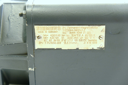 Siemens 1FT5064-0AF01-2-Z Z=K18, K93 Servo Motor AC Feed Motor