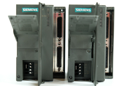 Siemens 6ES7361-3CA01-0AA0 x 2 units SIMATIC S7-300 Connection Interface Module