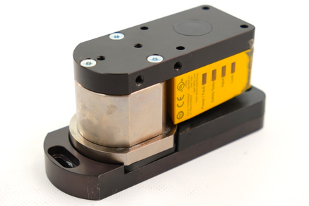 Pilz PSEN sl-0.5p 1.1 switch + PSEN sl-0.5 1.1 actuator (570510 + 570520)