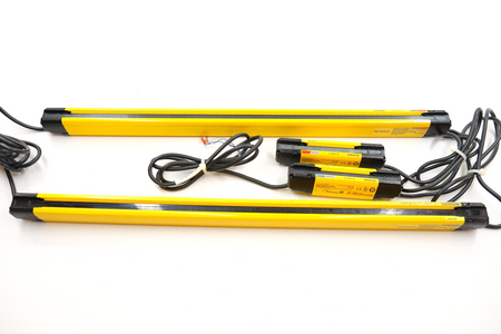Keyence GL-R63F-T + GL-R63F-R + GL-R08H-T + GL-R08H-R light barrier 4 elemnts