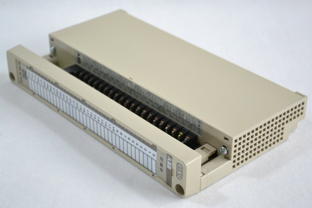 ABB Procontic 07 AB 61 R1 / GJV 30 743 61 R1 Output Module