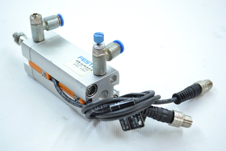 Festo ADN-16-40-A-P-A (536225) Compact cylinder + 2 proximity sensors