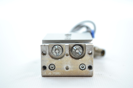 Festo SLT-6-10-P-A (170549) Mini Slide Cylinder + proximity sensor