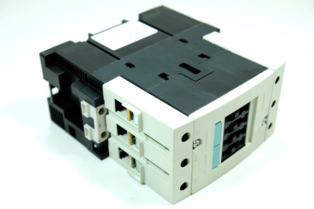 Siemens 3RT1046-1BB40 AC-3 95A 45kW Power Contactor