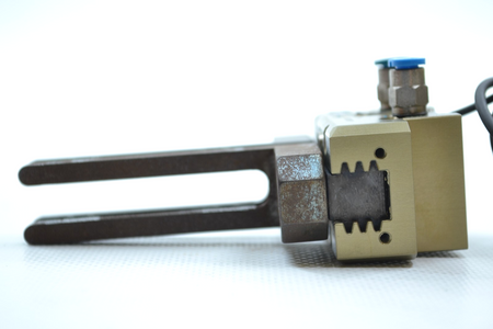 SCHUNK PGN+50-1 (371099) Uniwersalny chwytak z czujnikiem