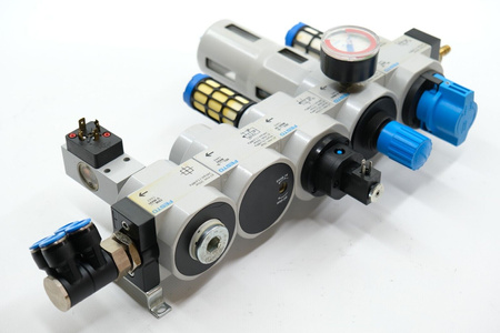 Festo LFR-D-MAXI + FRM-D-MAXI + HEE-D-MAXI-24 + HEL-D-MAXI... Filter regulator