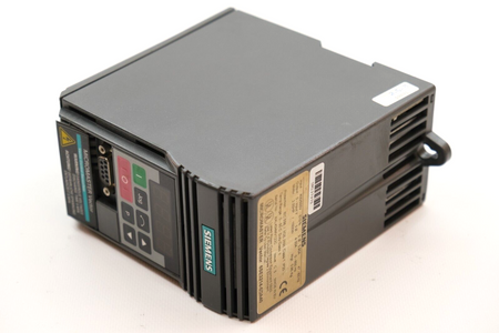 Siemens 6SE3214-0DA40 Micromaster Vector Frequenzumrichter Frequency Converter