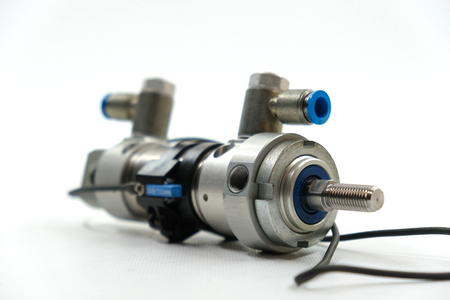 Festo DSNU-32-20-PPV-A (193992) Rundzylinder + 2 Näherungssensoren